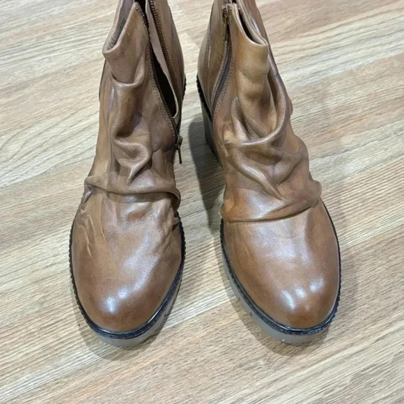 NIFT TEE by Diba True Leather Platforms New - Picture 4 of 10